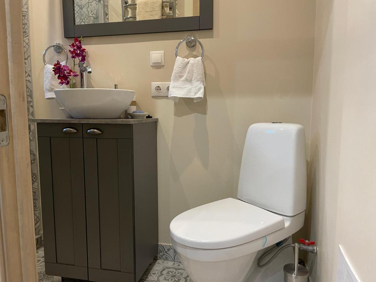 Pristine 1Br Apt In City Center W/ Patio And Parking Рига Экстерьер фото